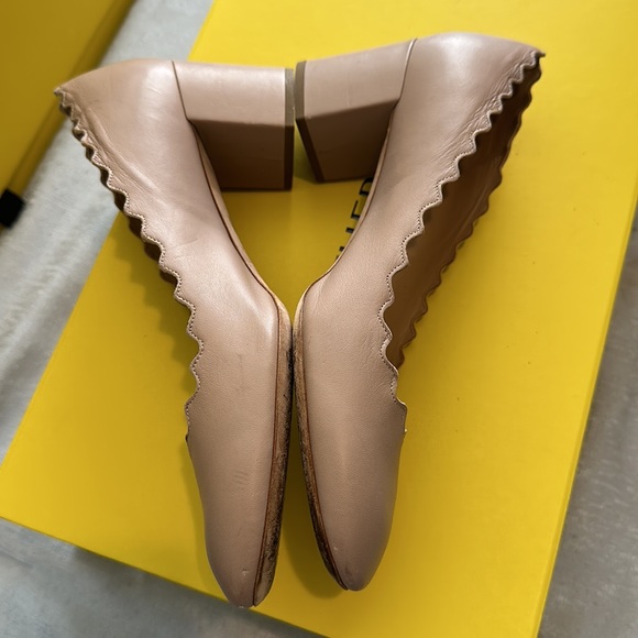 Chloe Lauren Scalloped Leather Pumps - Size 37.5 (US 7.5) - Picture 7 of 10